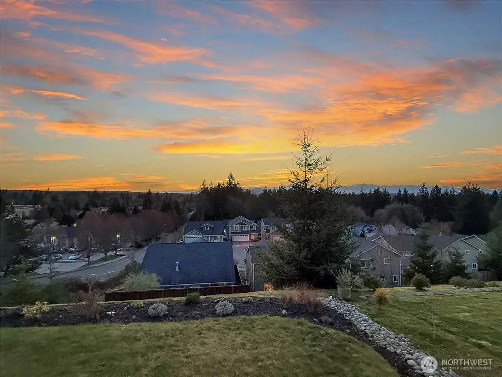 784 Freedom Court SE Port Orchard WA 98366