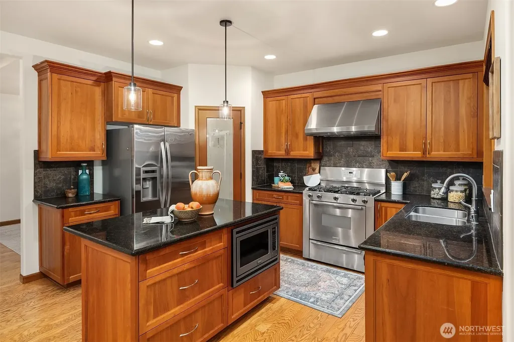 4727 245th Lane SE Sammamish WA 98029