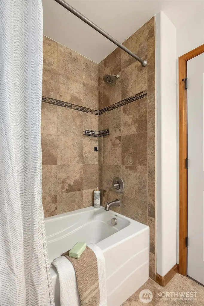 4727 245th Lane SE Sammamish WA 98029