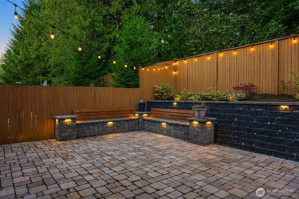 4727 245th Lane SE Sammamish WA 98029