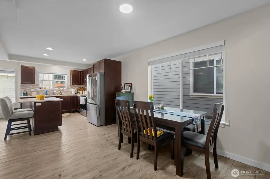 23224 Edmonds Way Edmonds WA 98026