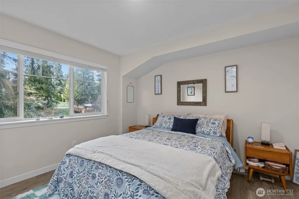 23224 Edmonds Way Edmonds WA 98026