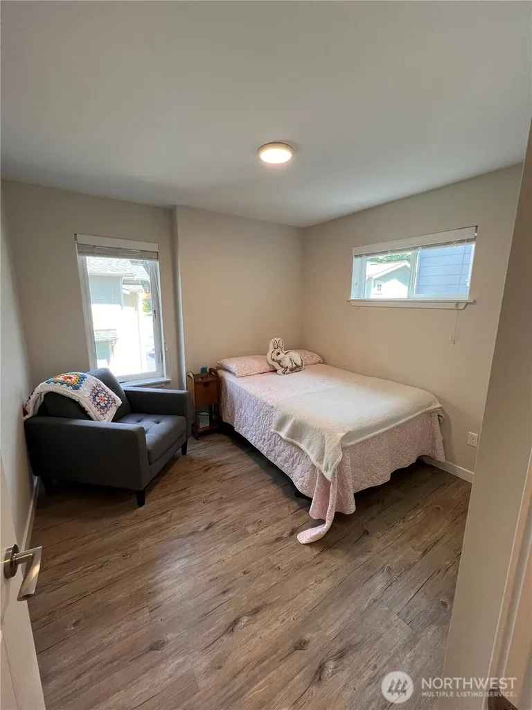 23224 Edmonds Way Edmonds WA 98026
