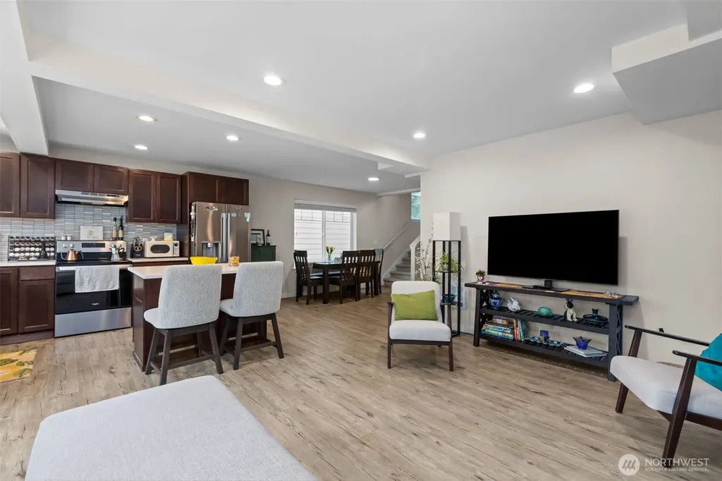 23224 Edmonds Way Edmonds WA 98026