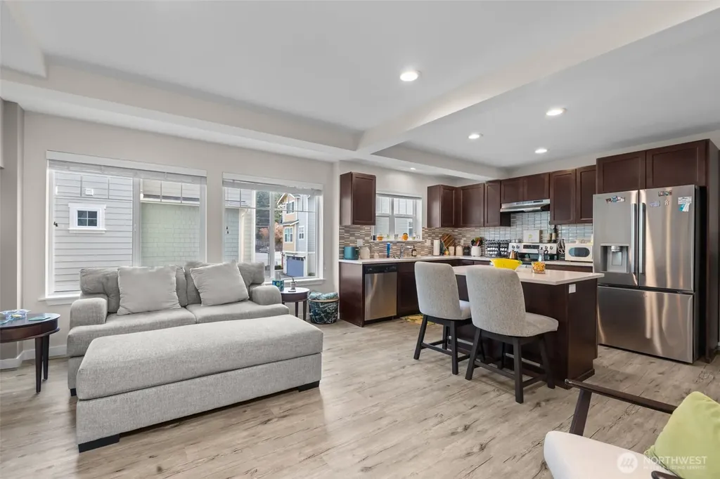 23224 Edmonds Way Edmonds WA 98026