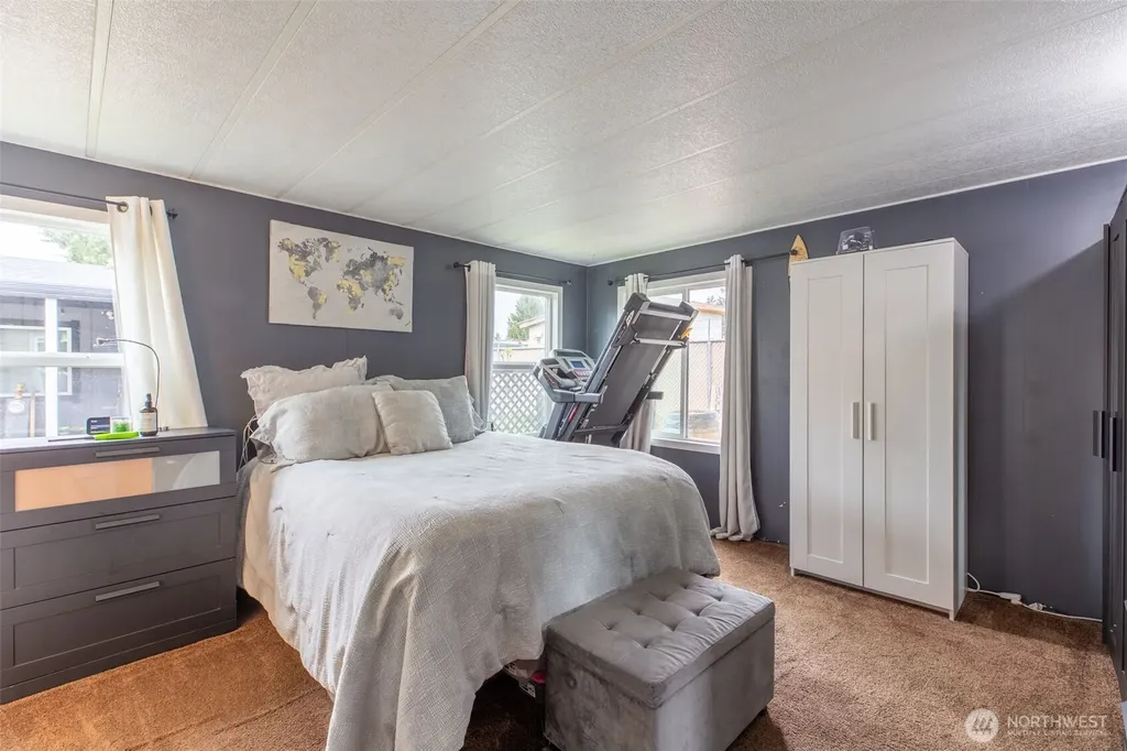 707 37th Street SE Auburn WA 98002