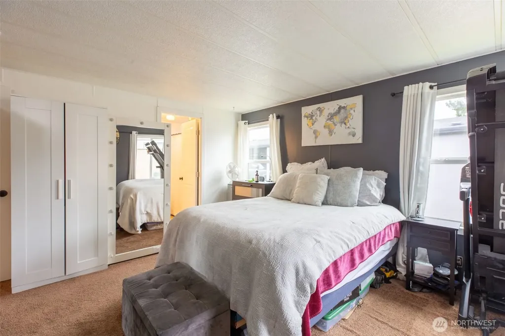707 37th Street SE Auburn WA 98002