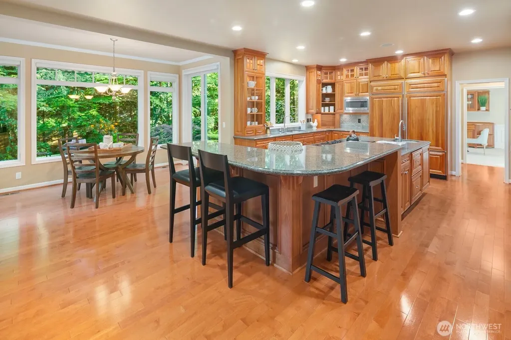 13695 NE 32nd Place Bellevue WA 98005