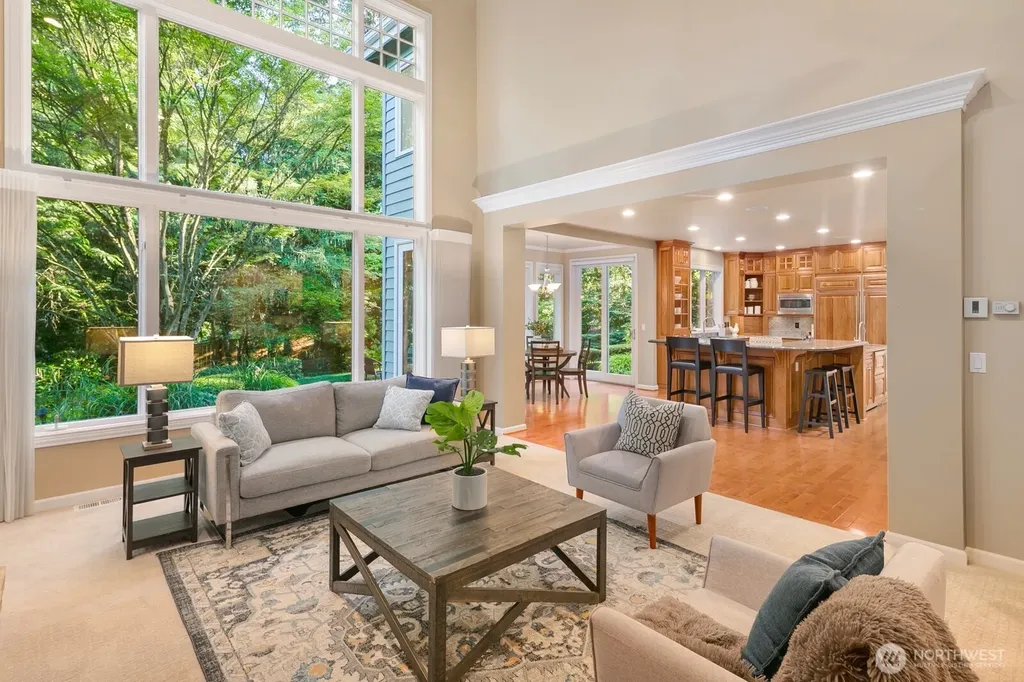 13695 NE 32nd Place Bellevue WA 98005