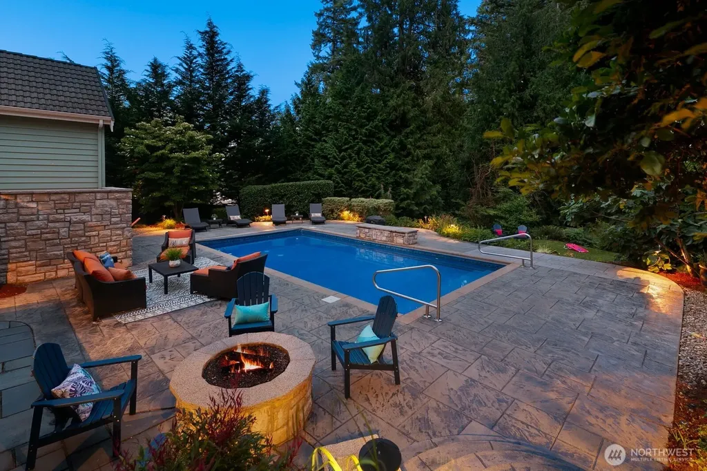 13695 NE 32nd Place Bellevue WA 98005