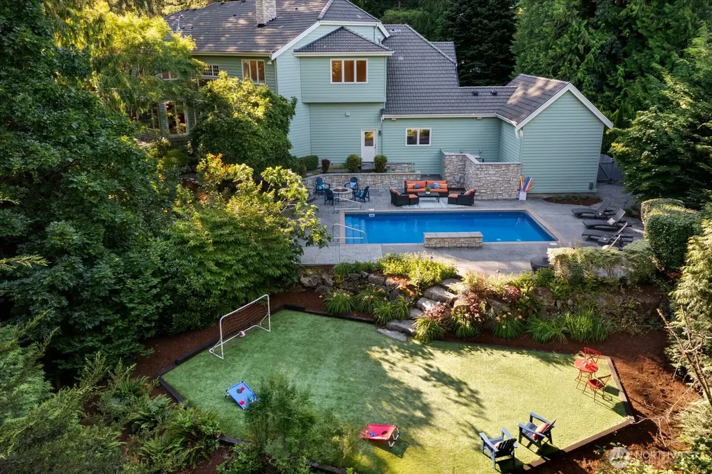 13695 NE 32nd Place Bellevue WA 98005