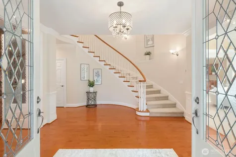 13695 NE 32nd Place Bellevue WA 98005