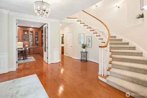 13695 NE 32nd Place Bellevue WA 98005