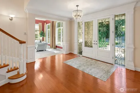 13695 NE 32nd Place Bellevue WA 98005