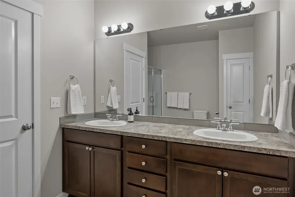 1768 Rio Vista Avenue Burlington WA 98233