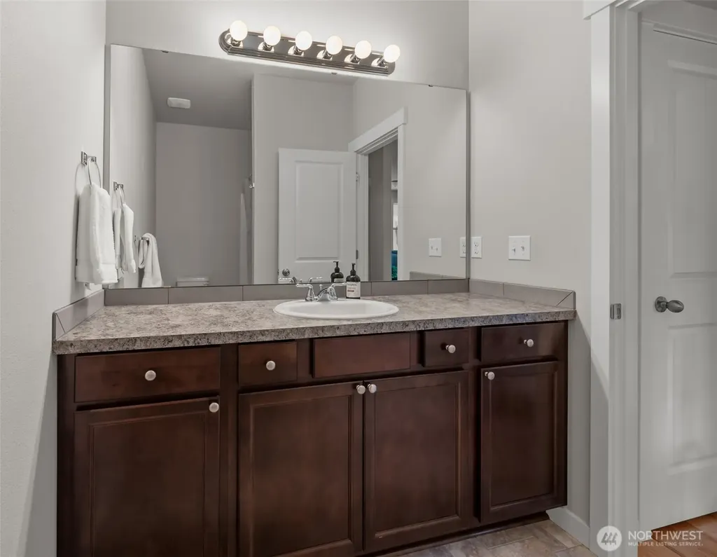 1768 Rio Vista Avenue Burlington WA 98233