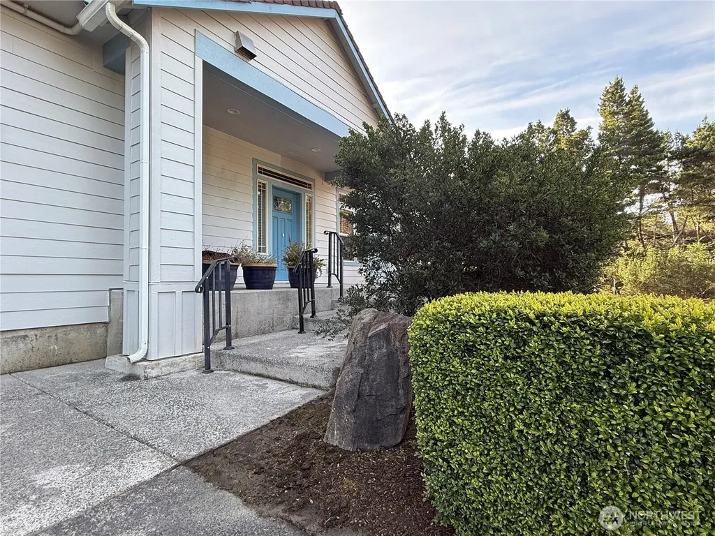23310 J Street Ocean Park WA 98640