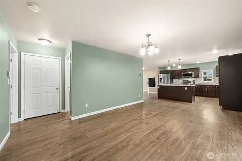 101 Murphy Lane S Rainier WA 98576