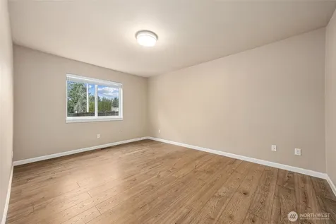 101 Murphy Lane S Rainier WA 98576