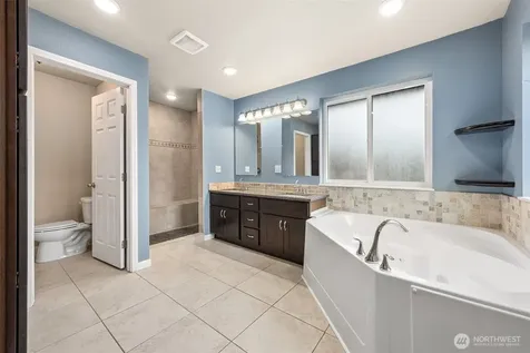 101 Murphy Lane S Rainier WA 98576