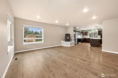 101 Murphy Lane S Rainier WA 98576