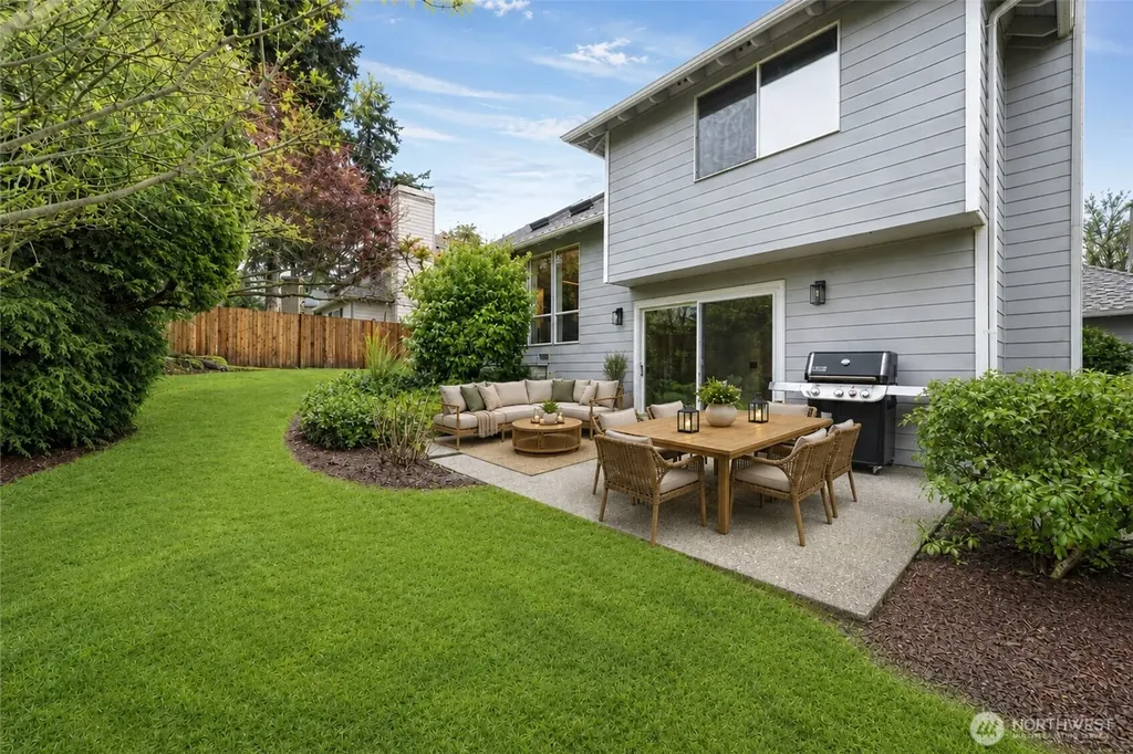 10012 SE 247th Place Kent WA 98030