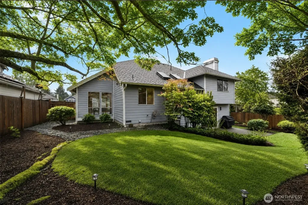 10012 SE 247th Place Kent WA 98030