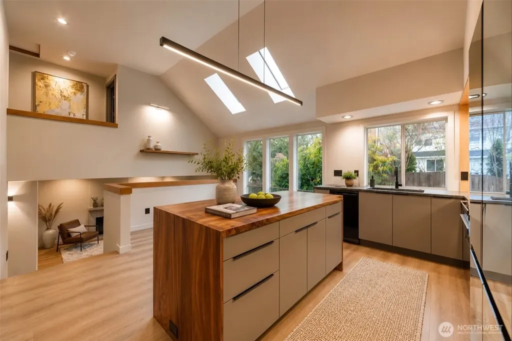 10012 SE 247th Place Kent WA 98030