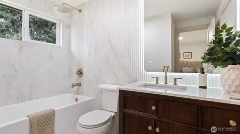 17069 142nd Pl NE Woodinville WA 98072