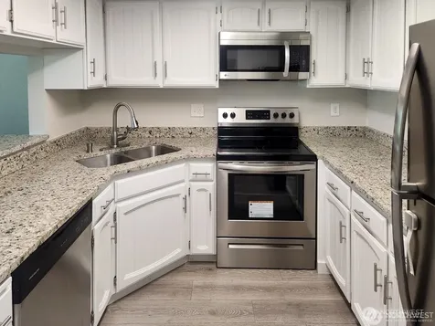 2611 NE 4th Renton WA 98056