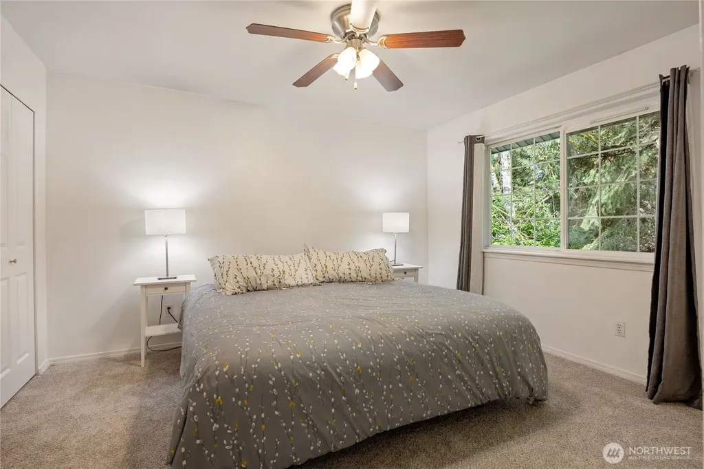 2275 Northlake Way NW Bremerton WA 98312