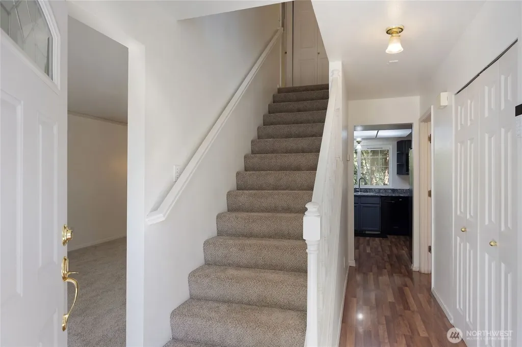2275 Northlake Way NW Bremerton WA 98312