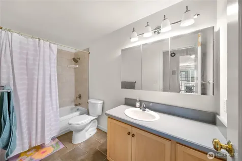 11556 Greenwood Avenue N Seattle WA 98133