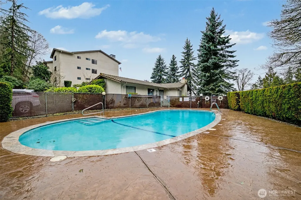 28313 Redondo Way S Des Moines WA 98198