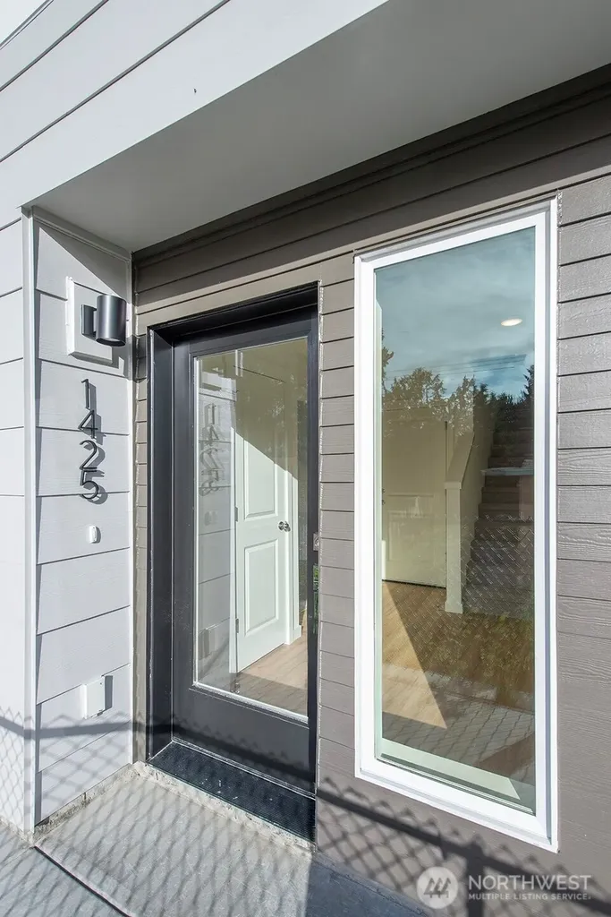 1425 SW 111th Lane Seattle WA 98164