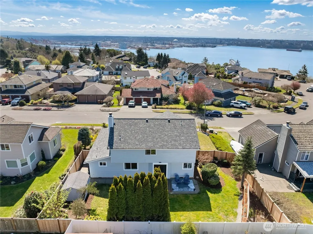 4313 Harbor Ridge Road NE Tacoma WA 98422