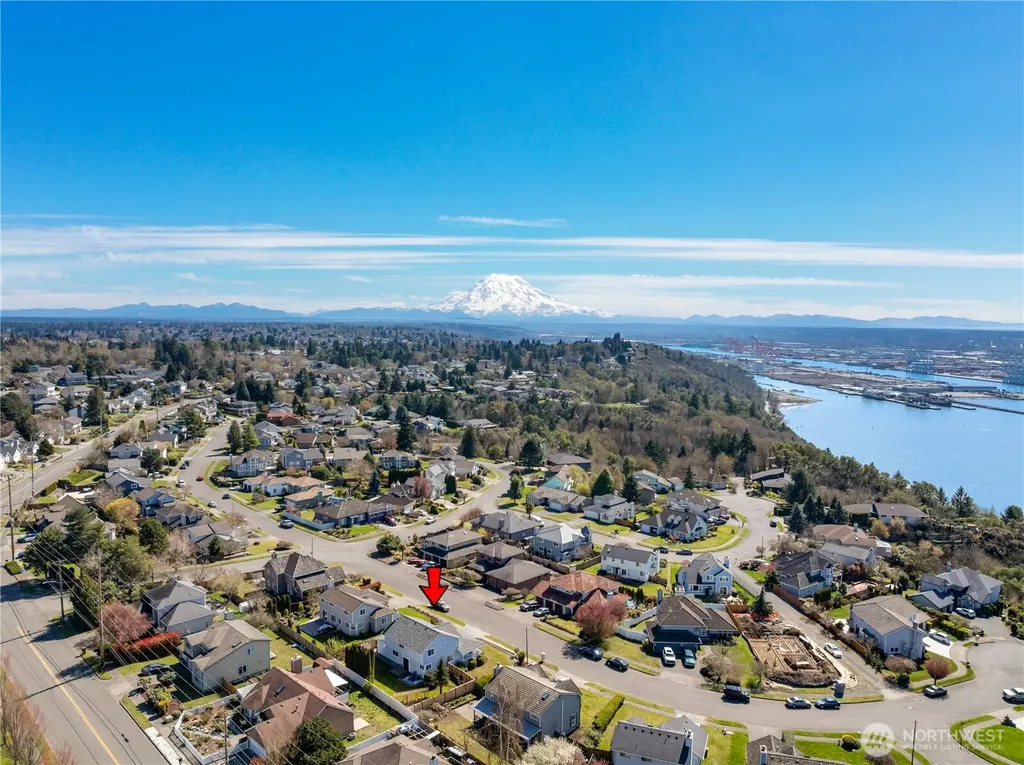 4313 Harbor Ridge Road NE Tacoma WA 98422
