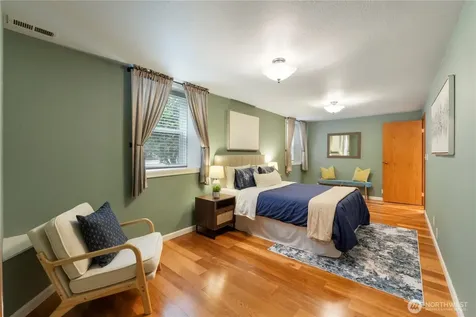 23305 98th Avenue S Kent WA 98031