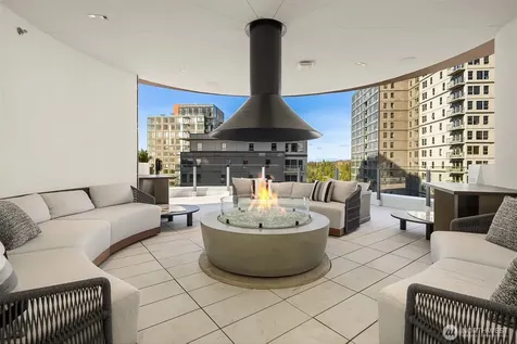 838 Avenue Square NE Bellevue WA 98004