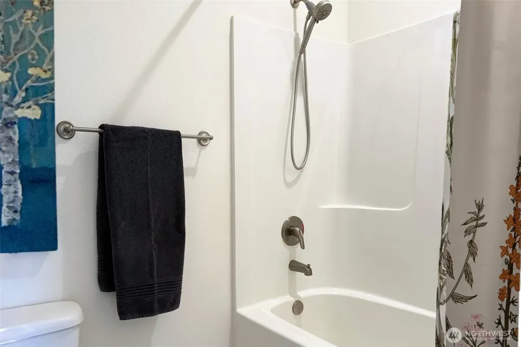 30 E Cedarland Lane Allyn WA 98524