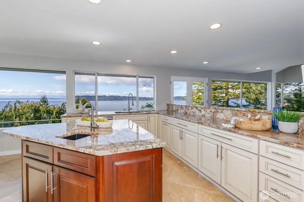 10413 66th Place W Mukilteo WA 98275