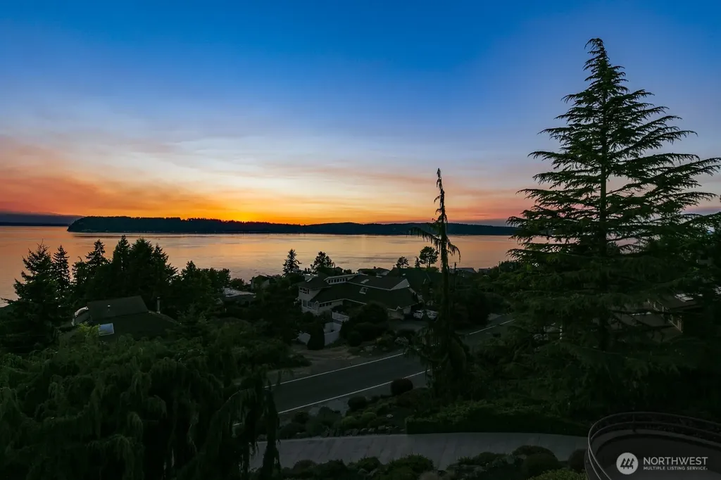10413 66th Place W Mukilteo WA 98275