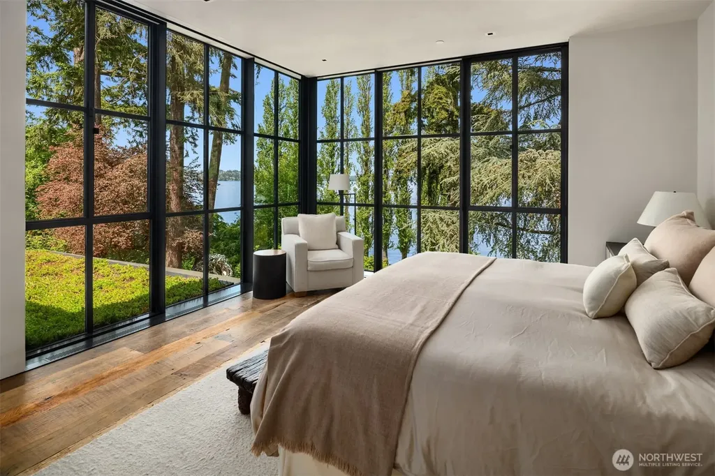 Bellevue WA 98004