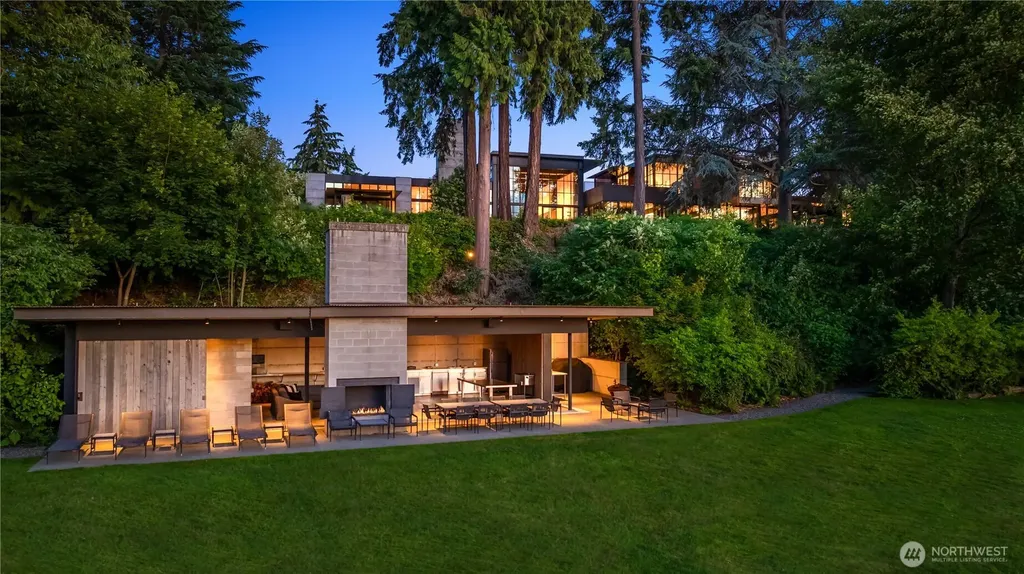 Bellevue WA 98004
