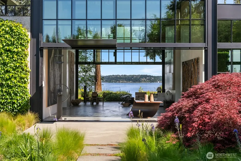 Bellevue WA 98004