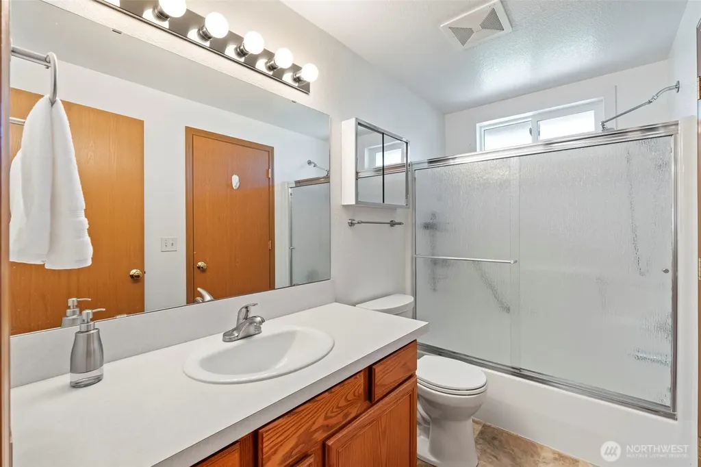 17944 Camus Drive SW Rochester WA 98579