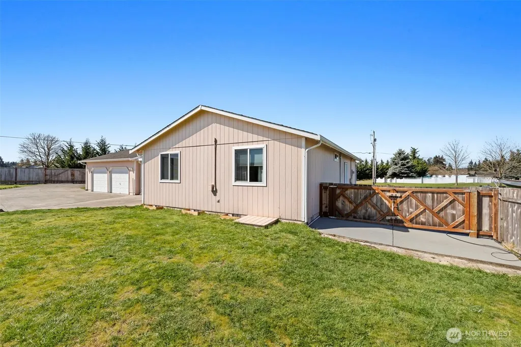 17944 Camus Drive SW Rochester WA 98579