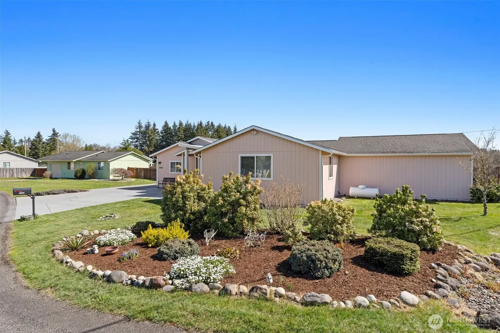 17944 Camus Drive SW Rochester WA 98579