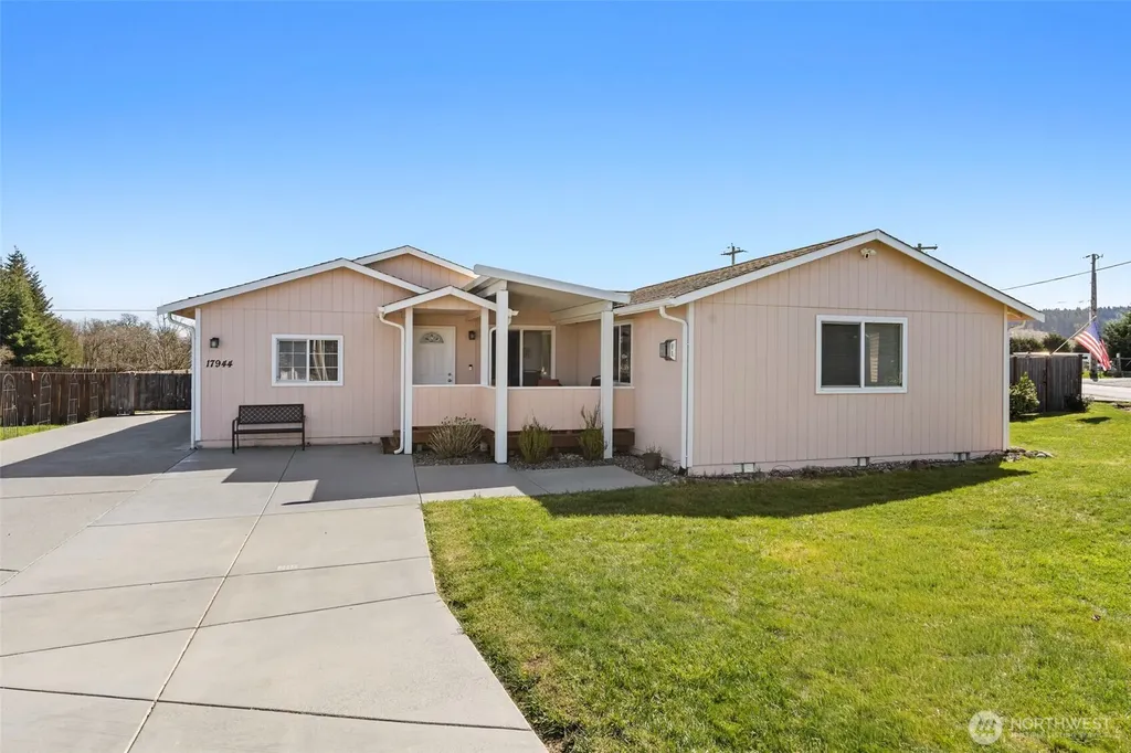 17944 Camus Drive SW Rochester WA 98579