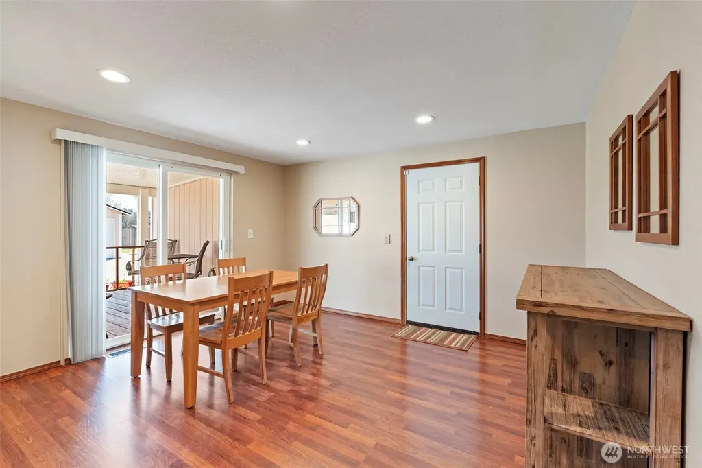 17944 Camus Drive SW Rochester WA 98579